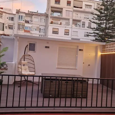 Centrica De Lujo Gv 2 Pansiyon